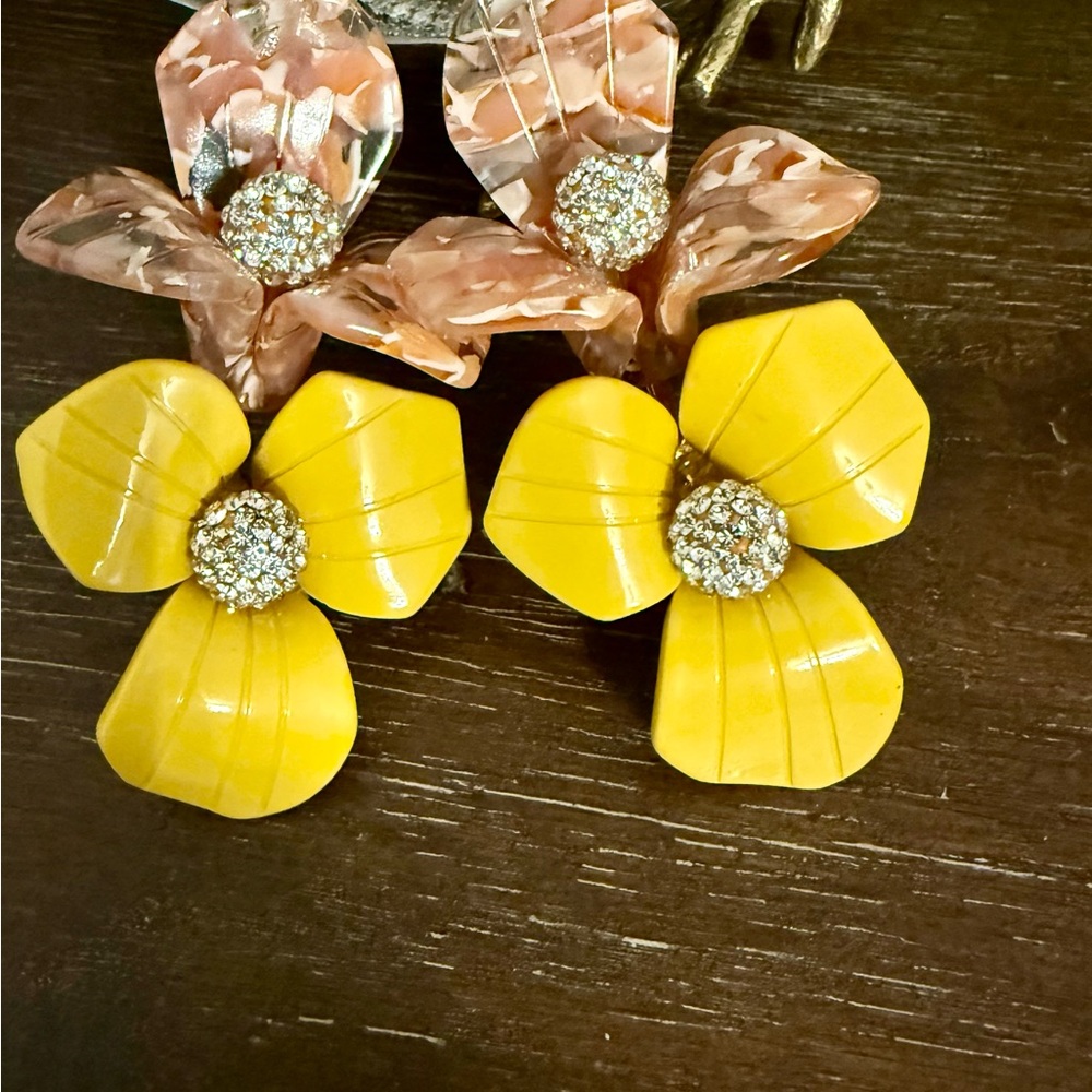 Lela Sadoughi Yellow and Pink Floral clip-on Earrings
